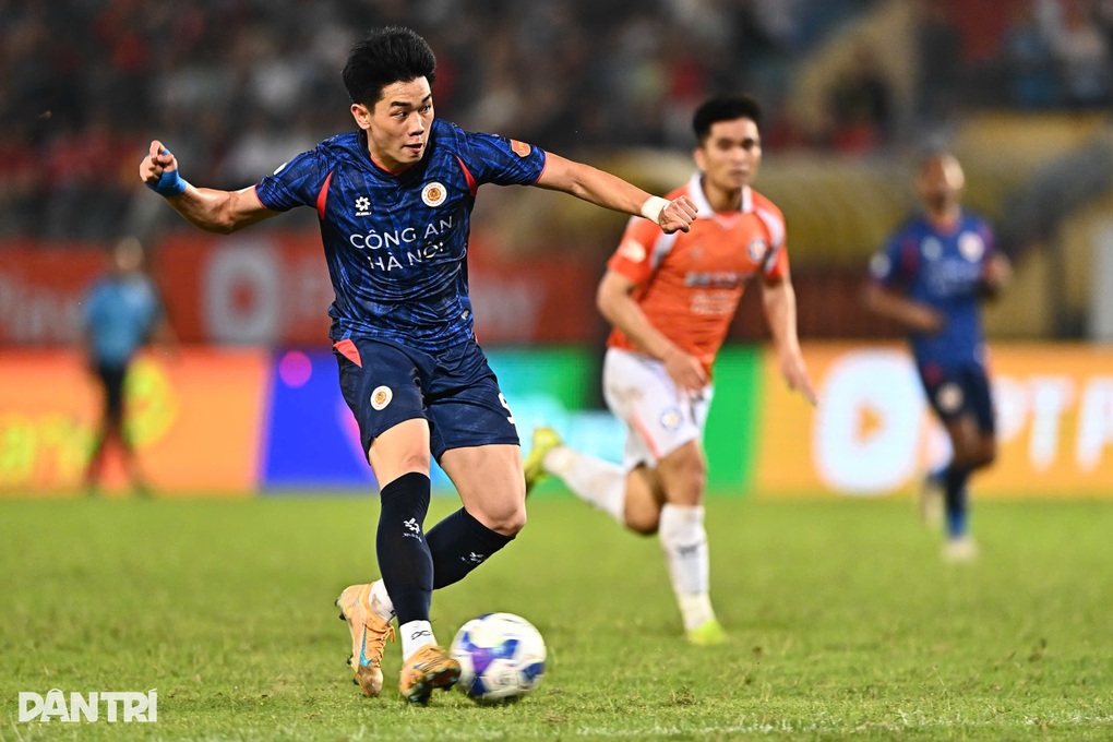 Đình Bắc tỏa sáng rực rỡ, CLB Công an Hà Nội xây chắc ngôi đầu V-League - 2