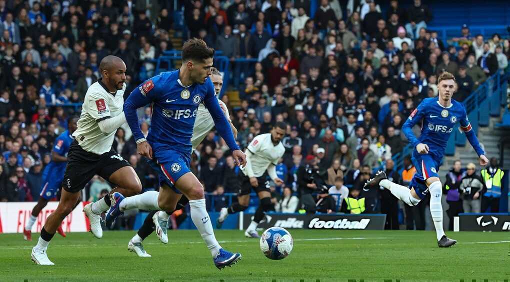 Chelsea vào bán kết, Arsenal ôm hận tại FA Cup