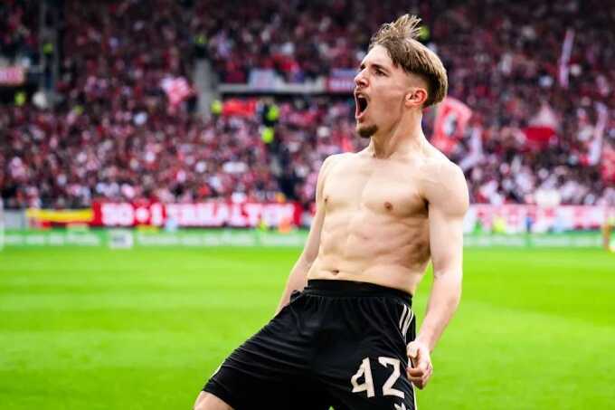 Thần đồng Bayern tuyên bố `bất khả chiến bại` trước khi đấu Real