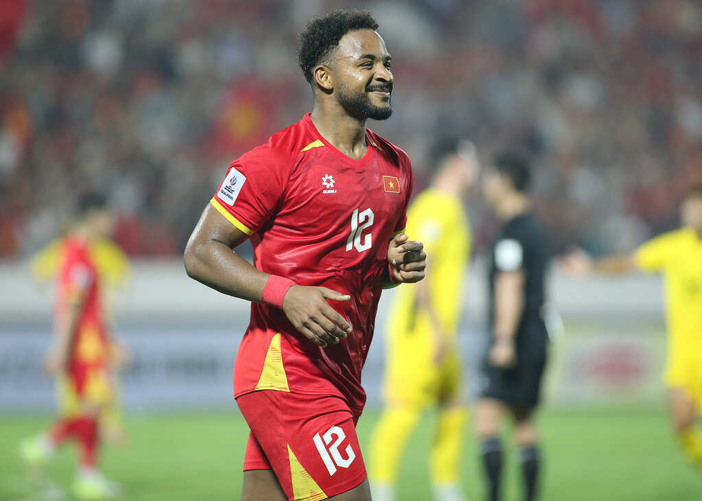 Tuyển Việt Nam: Xuân Son và Hoàng Hên sẽ còn lợi hại hơn