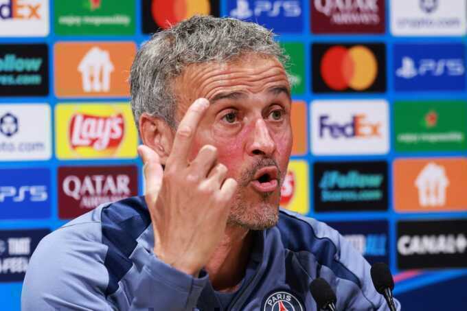 Enrique: `Không có đội cửa trên ở tứ kết Champions League`