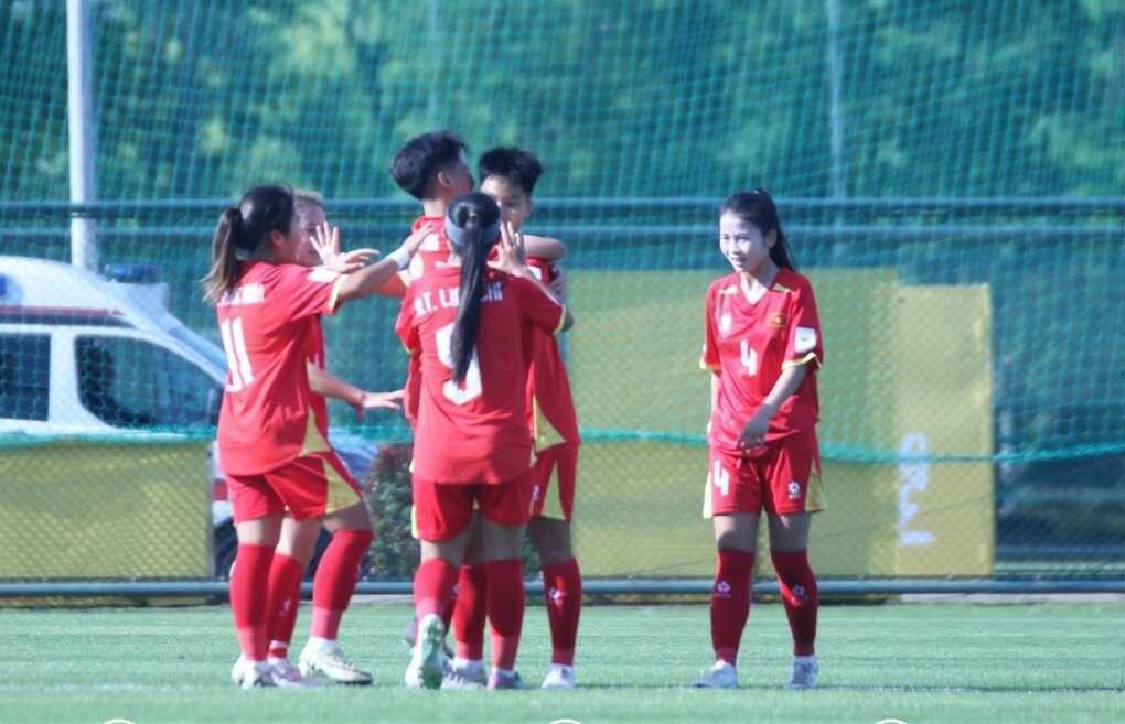 U17 nữ Việt Nam hoà kịch tính Thái Lan ở giải châu Á - 2