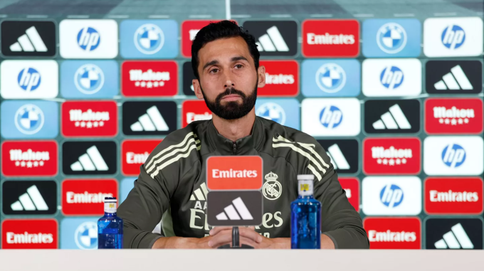 Arbeloa: `Rò rỉ thông tin phòng thay đồ là phản bội Real`