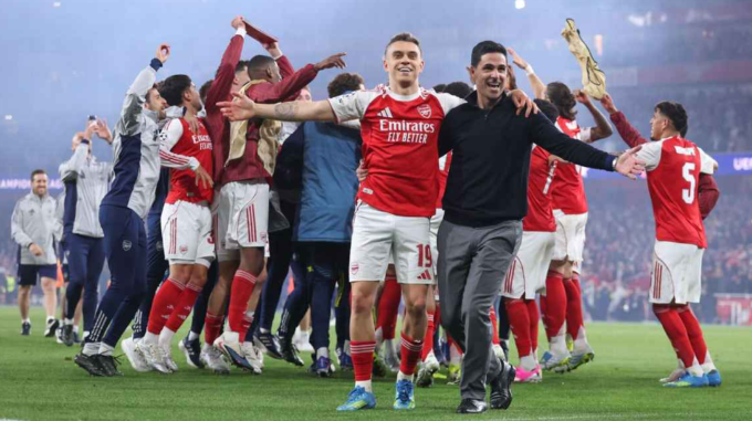 Arteta bác ý kiến Rooney về màn ăn mừng của Arsenal