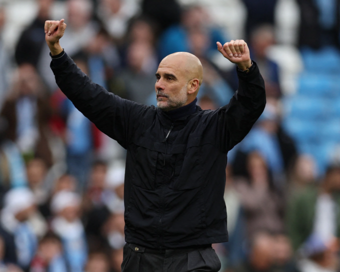 Guardiola cổ vũ West Ham ngáng đường Arsenal