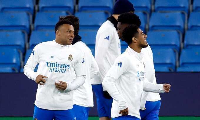 Mbappe bỏ trận El Clasico vì biết phải dự bị