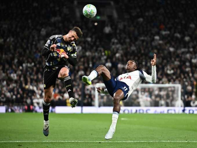 Tottenham lỡ cơ hội bứt lên trong cuộc đua trụ hạng