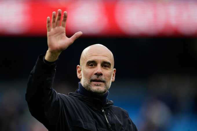 Tin bóng đá - Guardiola: `VAR ra quyết định như tung đồng xu`