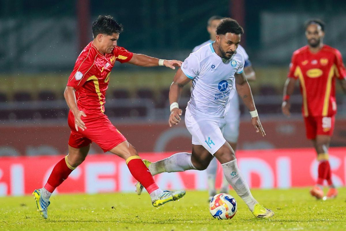 HLV Selangor: Nam Định thua vì Xuân Son `tắt điện`