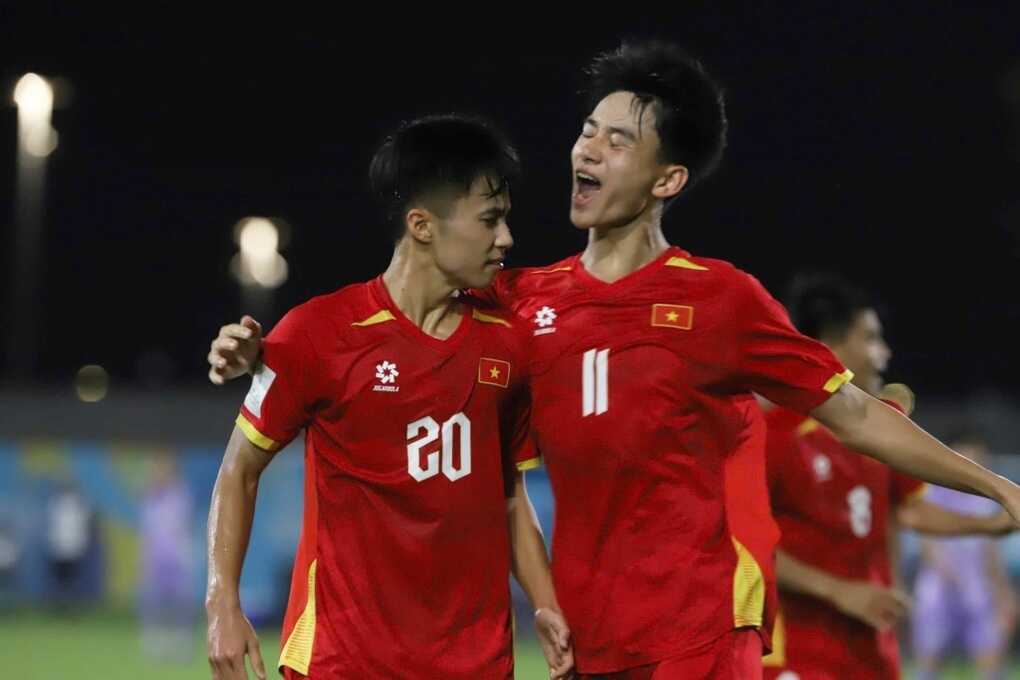 Siêu máy tính dự đoán kết quả trận U17 Việt Nam gặp U17 UAE