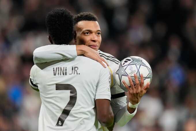 Chủ tịch Perez: `Mbappe là cầu thủ hay nhất của Real`