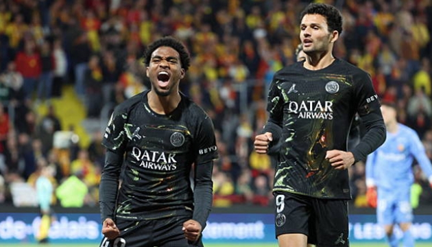 Thắng Lens, PSG lên ngôi Ligue 1 thuyết phục ngay tại chảo lửa Bollaert