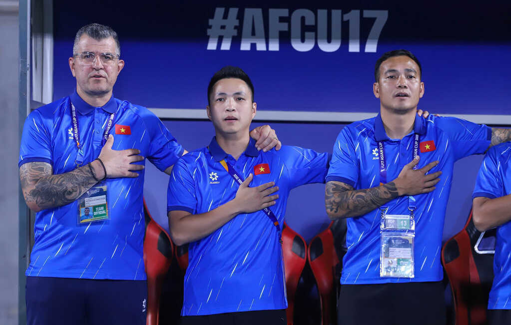 U17 Việt Nam đi World Cup, HLV Cristiano Roland nói lời gan ruột