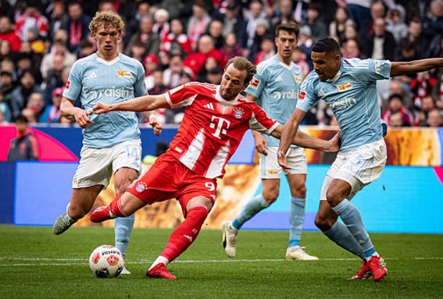 Soi trận Bayern Munich vs Cologne: Chờ mưa bàn thắng