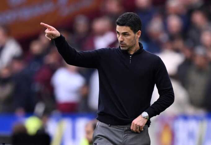Arteta: `Arsenal lẽ ra đã có vài danh hiệu lớn`