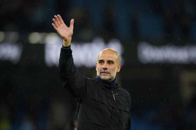 Guardiola: `CĐV đừng sốt ruột mong tôi rời Man City`