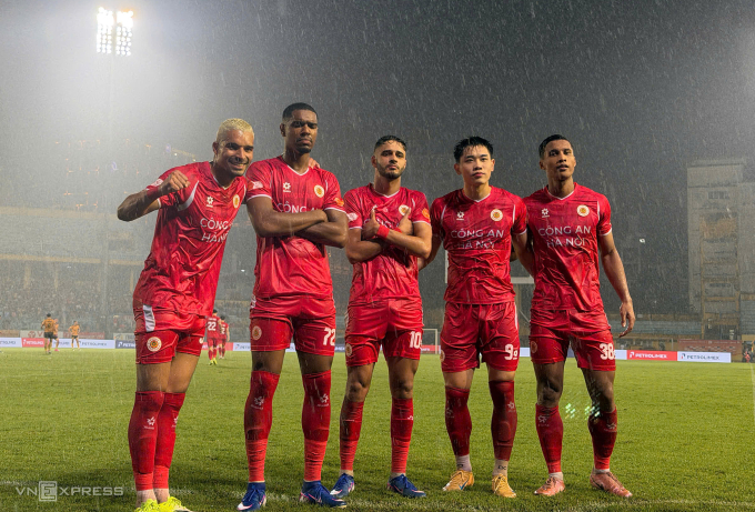 Tin bóng đá - Công an Hà Nội vô địch V-League sớm 3 vòng