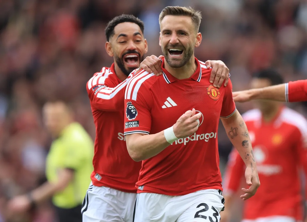 Man Utd thắng nghẹt thở Nottingham Forest, chốt vị trí trong top 3
