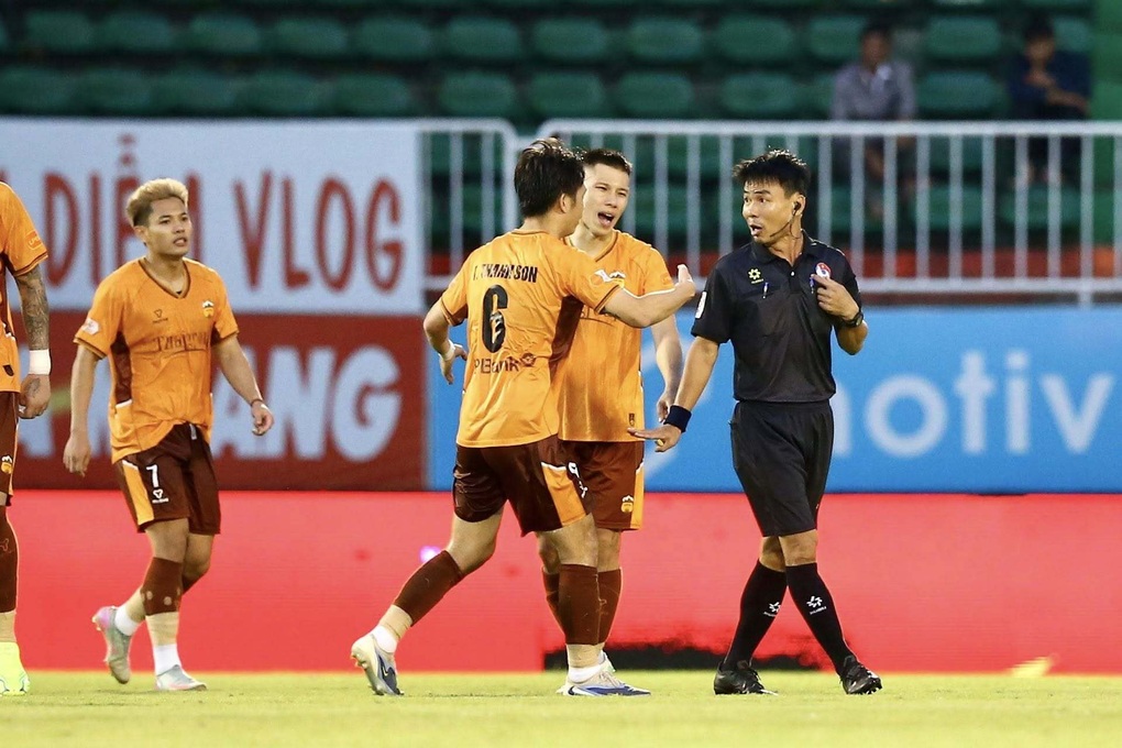 Thể Công Viettel, Hà Nội FC thắng tưng bừng, HAGL bại trận - 3
