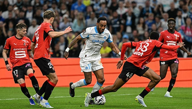 Aubameyang nổ súng, Marseille hạ Rennes 3-1