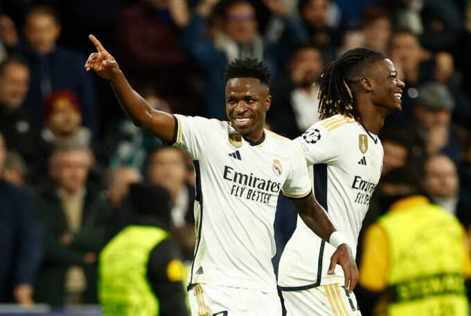Valdano: `Real cần ít nhất 5 tân binh nếu Mourinho trở lại`