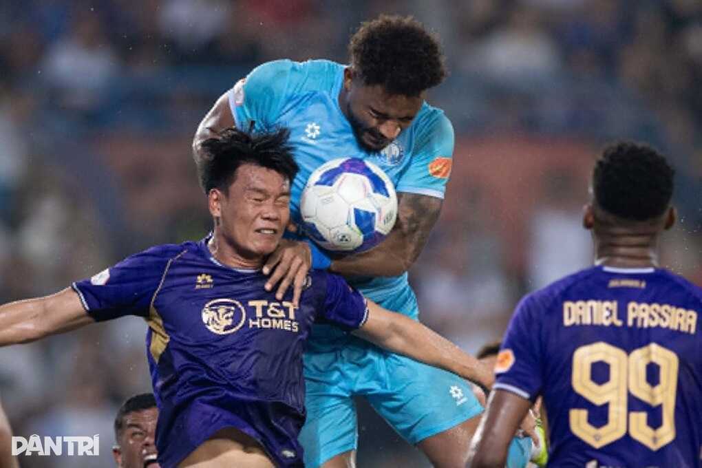 Hoàng Hên ghi bàn, Hà Nội FC đánh bại CLB Nam Định - 2