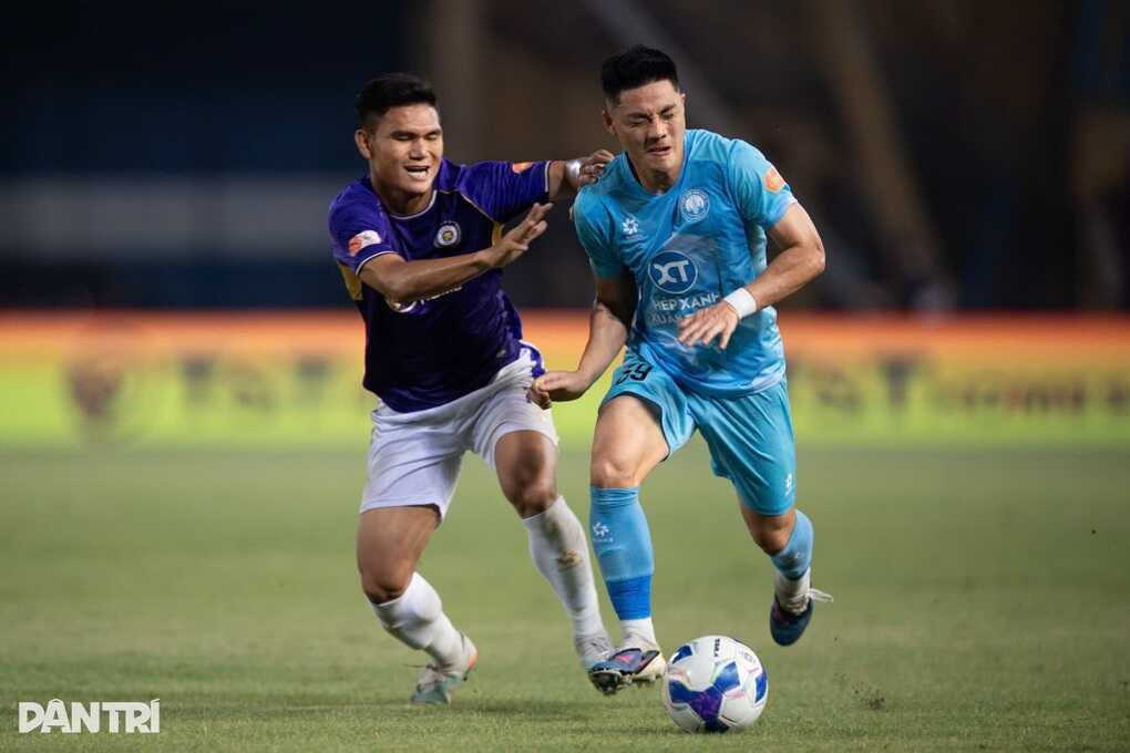 Hoàng Hên ghi bàn, Hà Nội FC đánh bại CLB Nam Định - 3