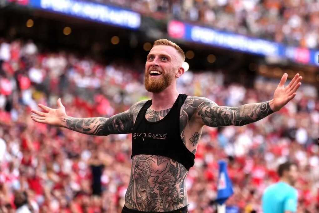 Xác định đội bóng thứ ba thăng hạng Premier League