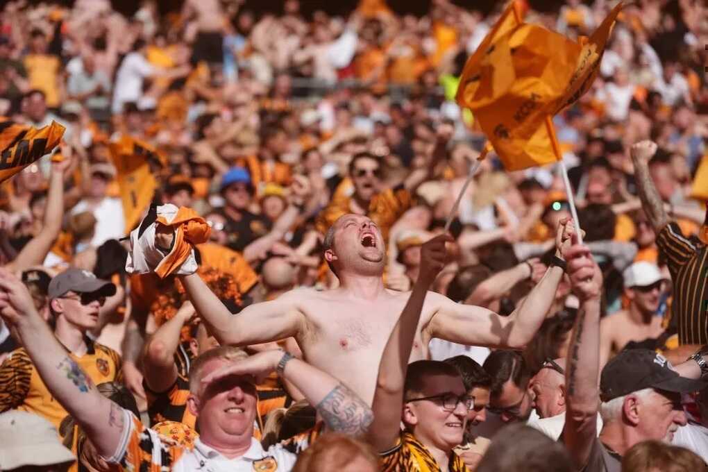 Xác định đội bóng thứ ba thăng hạng Premier League - 2