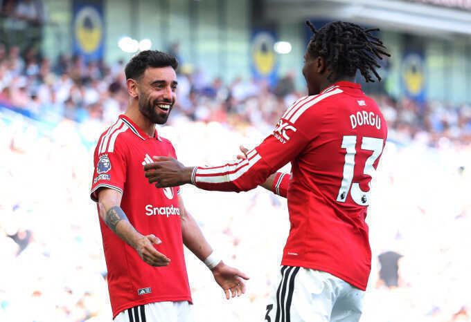 Bruno Fernandes phá kỷ lục kiến tạo ở Ngoại hạng Anh