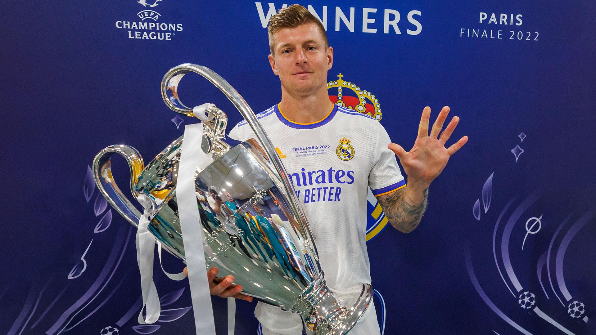 Toni Kroos và đường thẳng hoàn hảo của bóng đá hiện đại