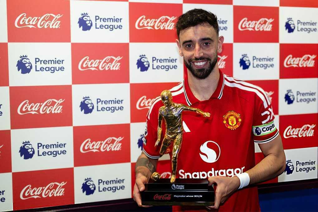 Bruno Fernandes công khai phản pháo huyền thoại Man Utd