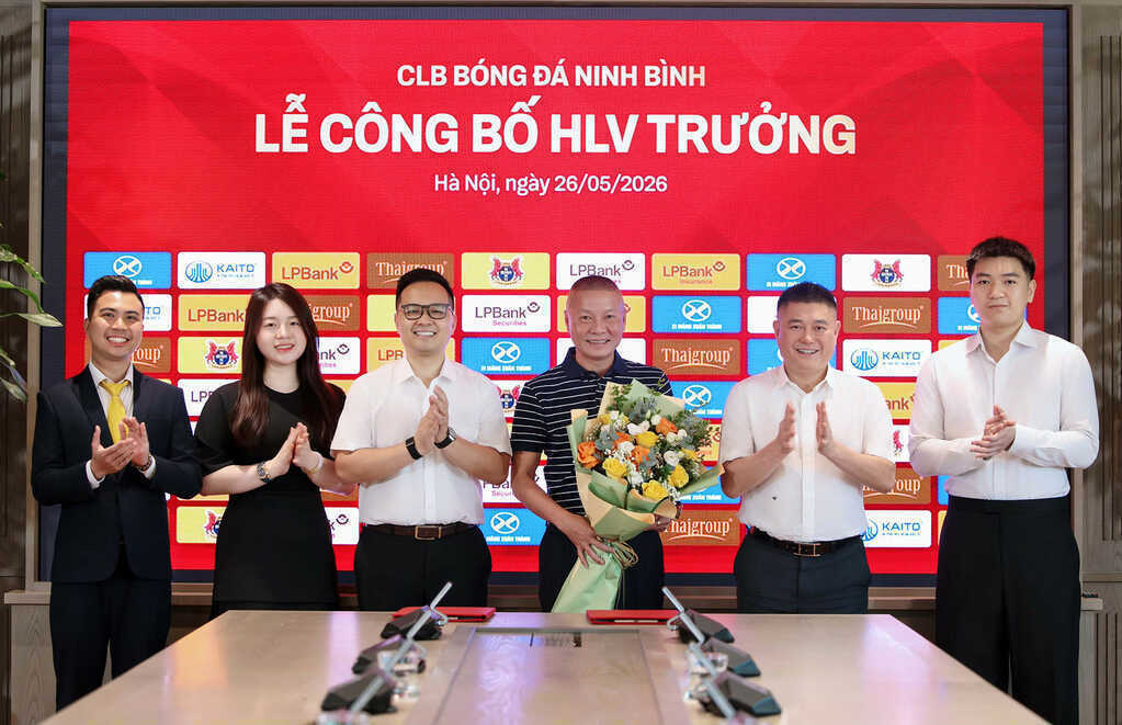 HLV Chu Đình Nghiêm chia tay CLB Hải Phòng, ký 3 năm với Ninh Bình