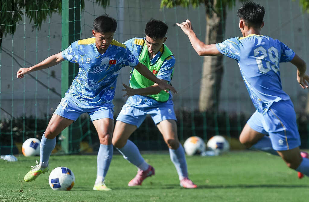 HLV Yutaka Ikeuchi: Indonesia là thử thách lớn nhất của U19 Việt Nam