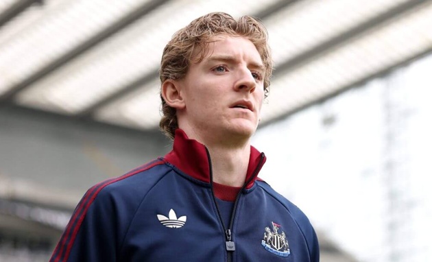 Gordon đ&atilde; tỏa s&aacute;ng tại Champions League v&agrave; rất chăm pressing.