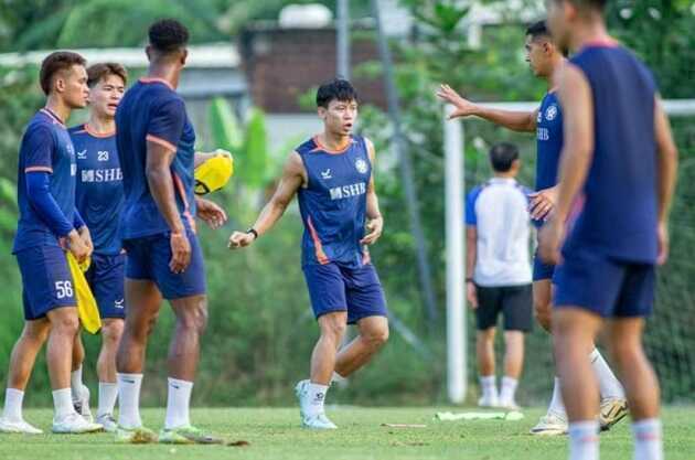 Liệu Đà Nẵng có thể tự quyết vé trụ hạng?