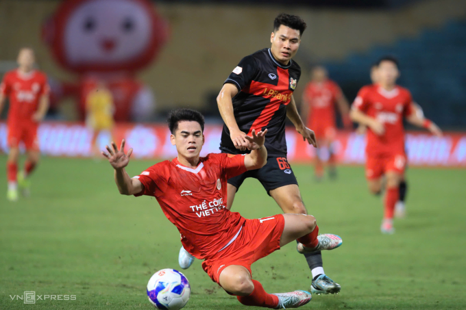 Thể Công lại sảy chân giúp CAHN tiến sát chức vô địch V-League