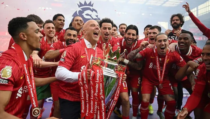 Slot đ&atilde; từng gặt h&aacute;i th&agrave;nh c&ocirc;ng c&ugrave;ng The Kop.