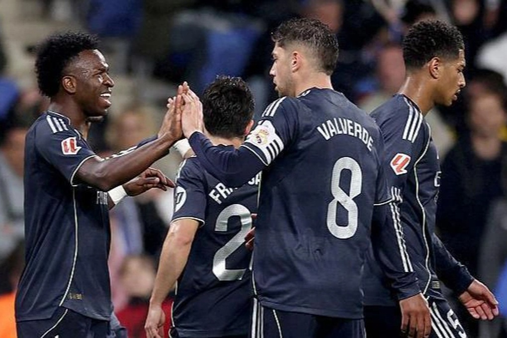Real Madrid chiến thắng, Barcelona chưa thể lên ngôi ở La Liga