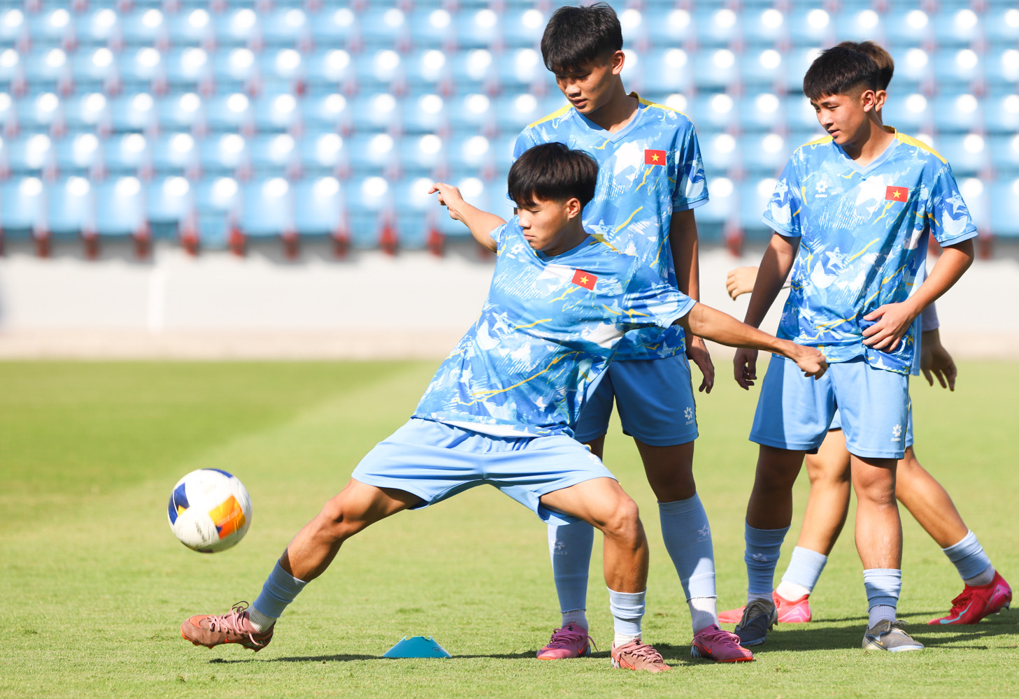 u17 viet nam 1.jpg