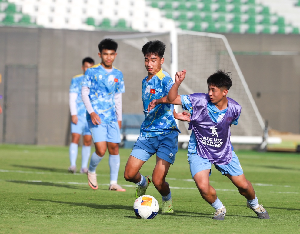 HLV Cristiano Roland tiết lộ chiêu đánh bại U17 Yemen - 2