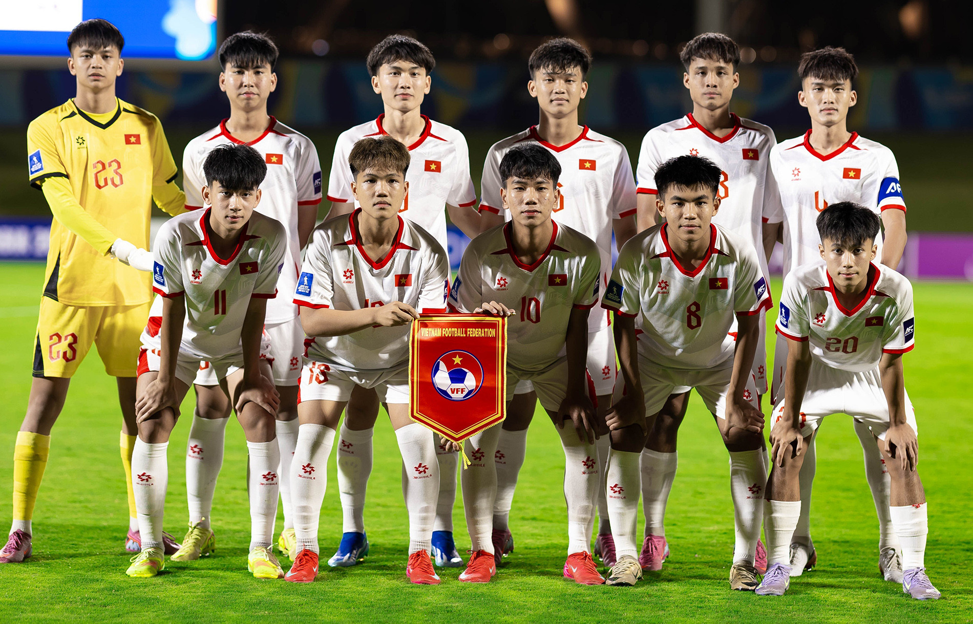 Chiếu chậm chiến thắng nghẹt thở của U17 Việt Nam