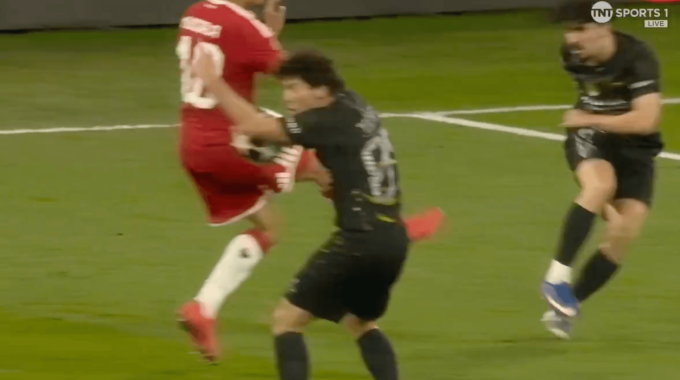 Tin bóng đá - Tranh cãi về hai lỗi chạm tay nhưng không bị phạt của PSG trước Bayern