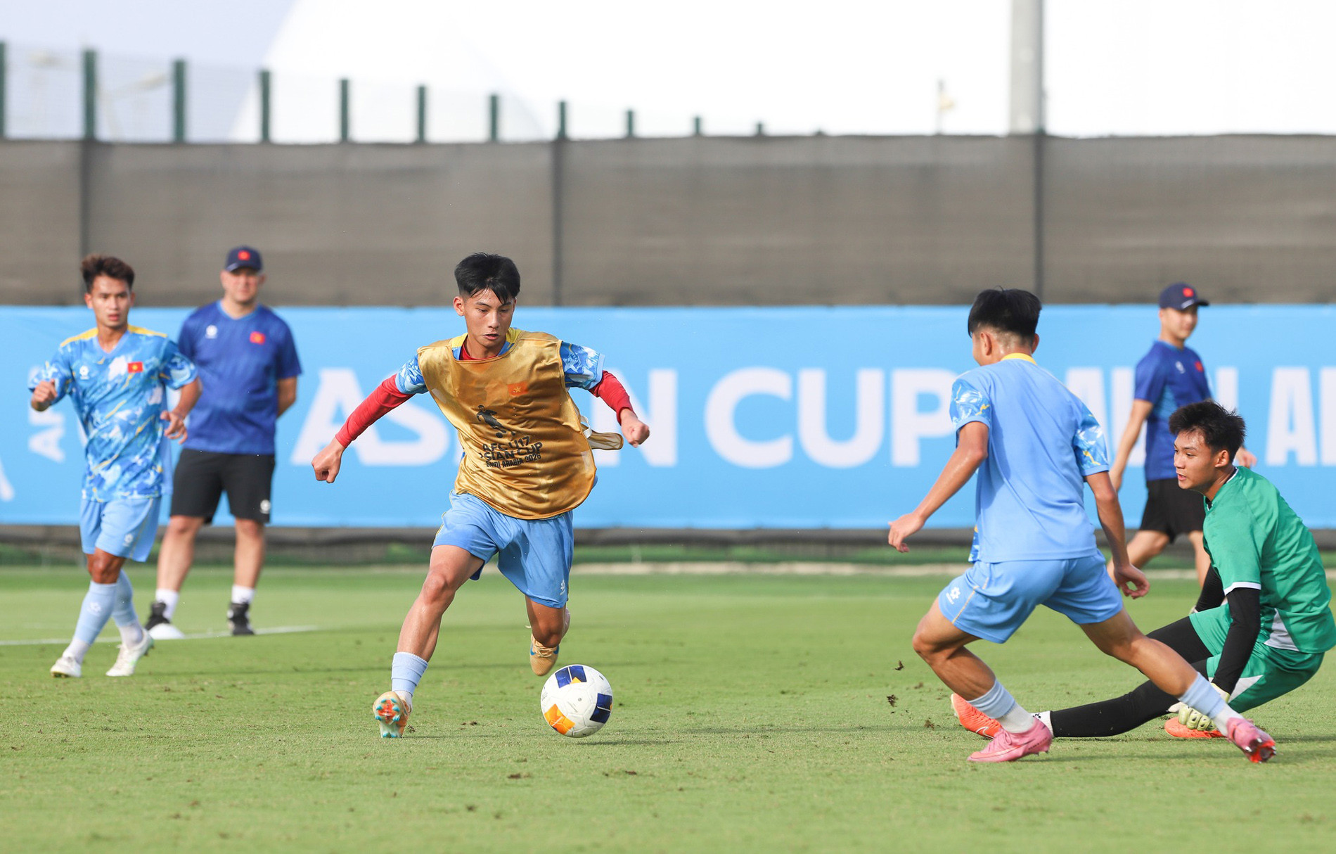 u17 viet nam 4.jpg