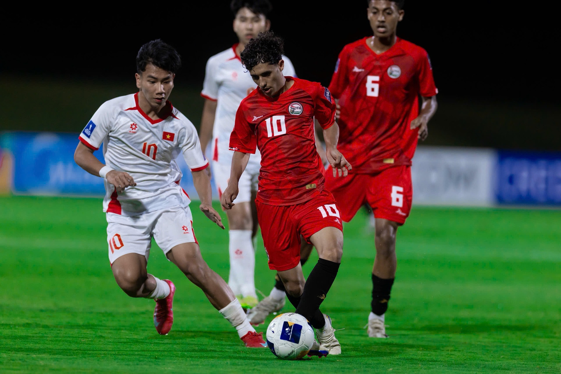 U17 Việt Nam thắng ở giải châu Á: Người truyền lửa, Cristiano Roland