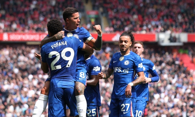 Chelsea cầm hòa Liverpool, dứt chuỗi sáu trận thua