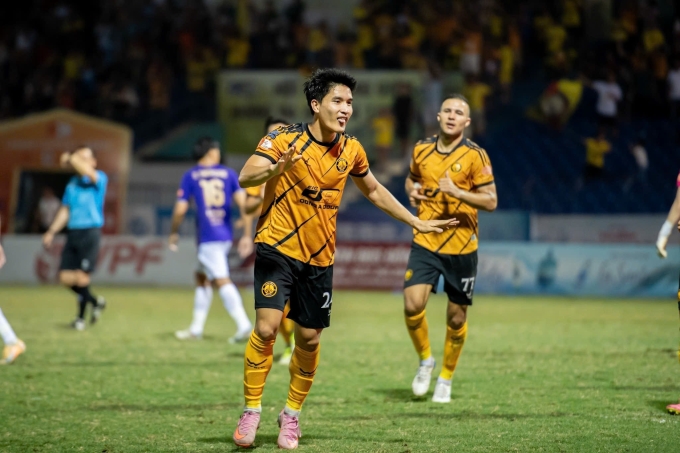 Hà Nội thua Thanh Hóa dù chơi hơn người