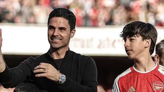 Gabriel Arteta ký hợp đồng học bổng với Arsenal