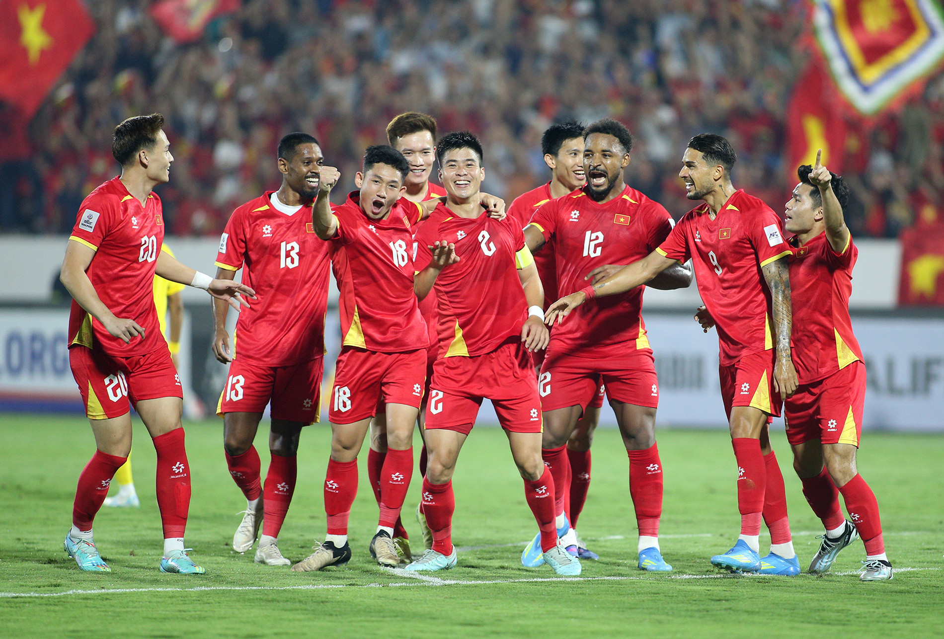 Tuyển Việt Nam hội quân trong mùa World Cup
