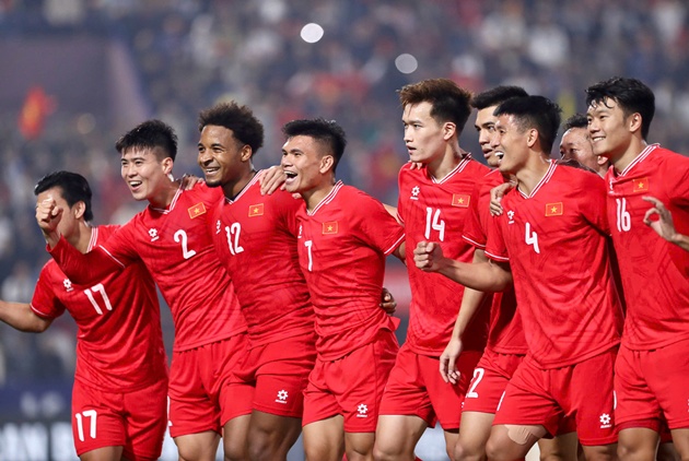 Báo Indonesia sốc với dàn sao cao trên 1m80 của ĐTVN